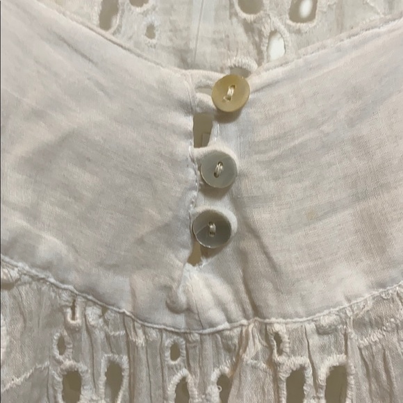 Eyelet top - Picture 3 of 4